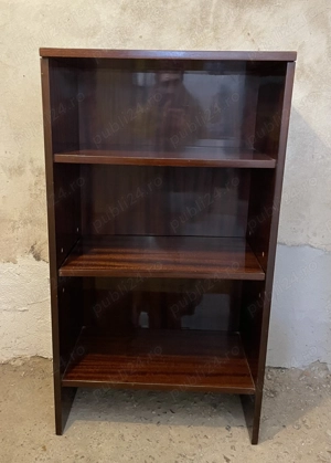 comoda corp biblioteca veche vintage cu furnir visiniu lucios are inaltimea de 109 centimetri are lu