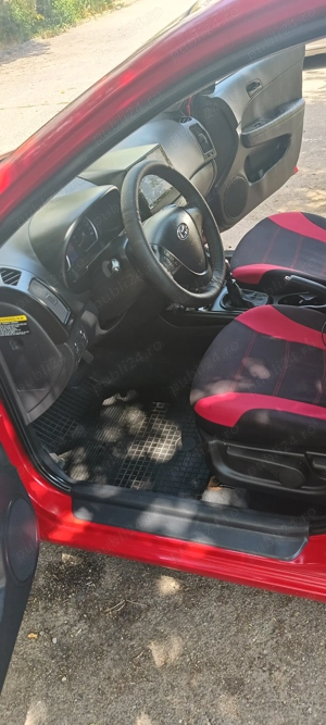 Hyundai i30 1,6 CRDI-Navigatie-camera marsalier-ambientale - imagine 4