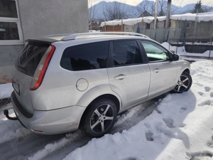 Vând Ford focus 2 facelift 1.6tdci  - imagine 9