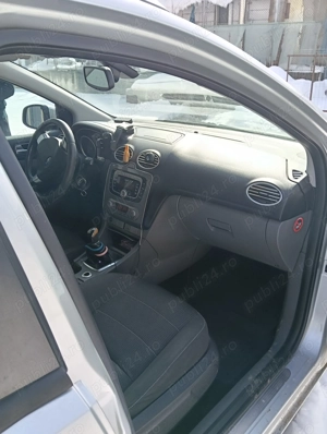 Vând Ford focus 2 facelift 1.6tdci  - imagine 13