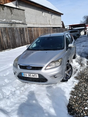 Vând Ford focus 2 facelift 1.6tdci  - imagine 10