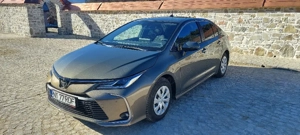 Toyota Corolla 2023, benzină 1.5, 42000 de km, impecabilă