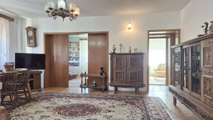 Vila cu 2 apartamente spatioase si teren de 670 mp. - imagine 7