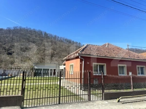 Casă cu piscină și teren generos de 3.298 mp în Lesnic, la 15 minute de Deva - imagine 18