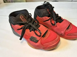 Vand Jordan marime 40