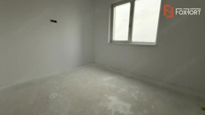 Duplex cu 5 camere si 380 mp teren cu panouri fotovoltaice - Mosnita Noua - imagine 8