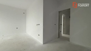 Duplex cu 5 camere si 380 mp teren cu panouri fotovoltaice - Mosnita Noua - imagine 17