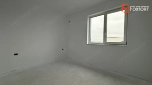 Duplex cu 5 camere si 380 mp teren cu panouri fotovoltaice - Mosnita Noua - imagine 10