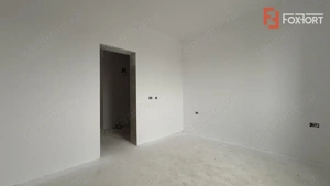 Duplex cu 5 camere si 380 mp teren cu panouri fotovoltaice - Mosnita Noua - imagine 7