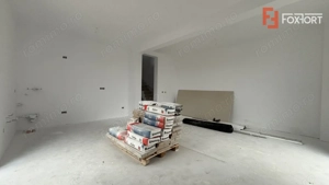 Duplex cu 5 camere si 380 mp teren cu panouri fotovoltaice - Mosnita Noua - imagine 5