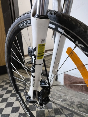 Bicicleta Dynamics Gravity Cross 28'' - imagine 4