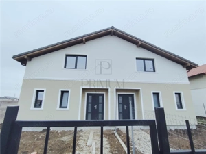 Duplex deosebit - personalizare interioara - compartimentare practica.