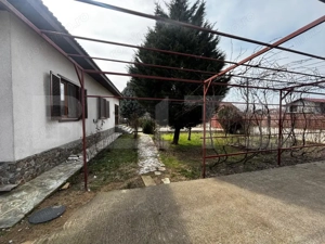 Casă parter cu terasă generoasă, teren 1267 mp,  Preajba-zona Damila - imagine 5