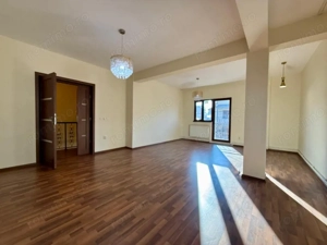 Vilă versatilă pentru locuit sau activitate profesională | Zona Brâncoveanu - imagine 2