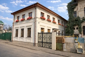 Vilă ultracentrală cu piscină interioară, saună și cramă | Unirii - imagine 7