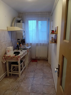 Apartament 3 camere, decomandat, Micro 20 - imagine 4
