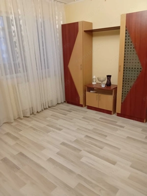 Apartament 3 camere, decomandat, Micro 20