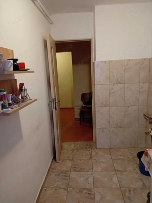 Apartament 3 camere, decomandat, Micro 20 - imagine 3