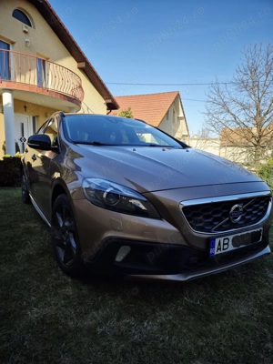 Volvo V40 Cross Country, Cutie automată, Motor 2.0, diesel, 150 CP - imagine 2