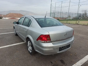 Opel Astra H Sedan 1.6 benzina 162000km - imagine 4