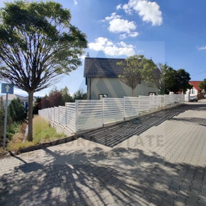 Casa individuala 4 camere 2 bai si teren 573 mp in Bavaria Park