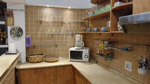 Busteni-Vila de vacanta cu  3 dormitoare,mobilata si utilata - imagine 4