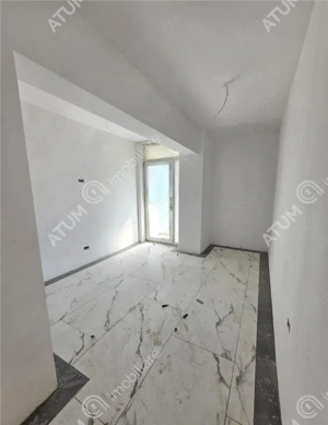 Apartament cu 2 camere si balcon in zona Calea Surii Mici din Sibiu - imagine 2