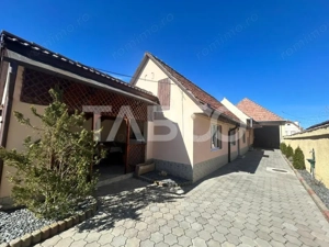 Casa individuala de vanzare cu o curte de 1204 mp in Turnisor Sibiu 