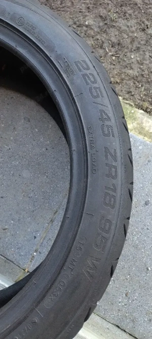 Cauciuc vară ,2 buc  225/45 ZR 18 RIKEN - imagine 4