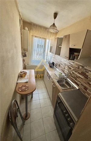 Apartament 2 camere etaj 1 Cuza Voda langa gradinita Micul Print