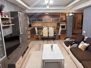 Apartament central 4 camere 80 mp utili etaj 2