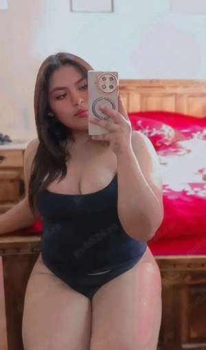 Elena miniona cu sânii mari  vino sa te satisfac 