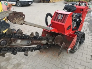 DitchWitch C24x - Utilaj senilat pentru sapat santuri  - imagine 4