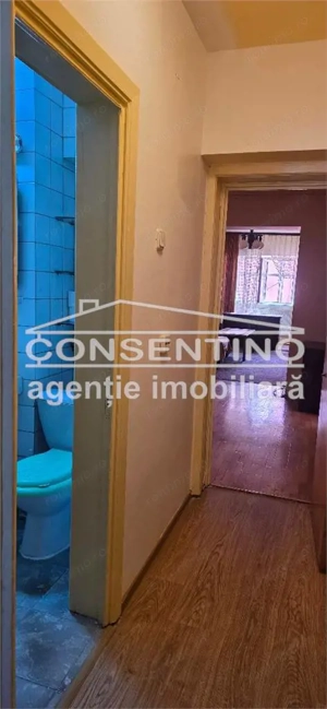 Se vinde imobil cu 4 camere, pe Unirii Sud , liber , cu 3 balcoane - imagine 3
