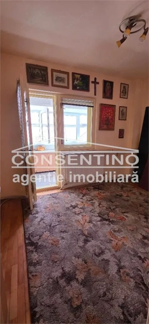 Se vinde imobil cu 4 camere, pe Unirii Sud , liber , cu 3 balcoane - imagine 7
