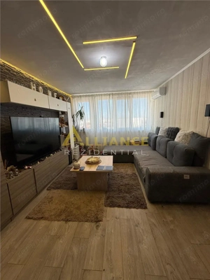Apartament 3 camere spatios – etaj 10, mobilat si utilat, aproape de metrou Titan