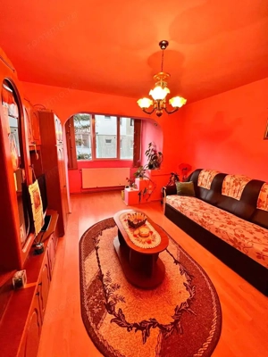 Apartament 3 camere decomandat   Zona Dâmbovița