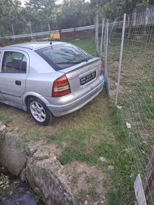 Dezmembrez opel astra g1.4 - imagine 3