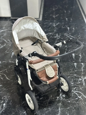 Vând cărucior 3 în 1 cu toate accesoriile 