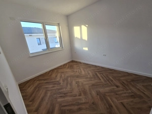 Duplex superb pe parter. Aproape de malul Begai. Compartimentare eficienta. - imagine 4