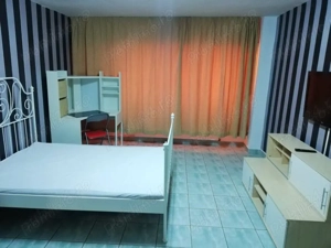 Garsonieră spațioasă 40 mp decomandată, parter, stradal Calea Vitan, AC
