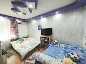 Vand apartament 2 camere in Hunedoara, zona OM. Pret 55000 EUR negociabil  - imagine 4