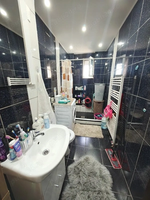 Vand apartament 2 camere in Hunedoara, zona OM. Pret 55000 EUR negociabil  - imagine 6