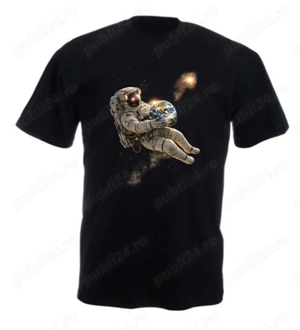 Tricou unisex, negru, imprimat DFT " IN SIGURANTA PRIN UNIVERS "