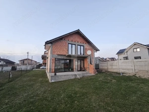 Casa la rosu, P+M, 120 mpu, teren 800 mp, zona Simnicu de sus - imagine 2