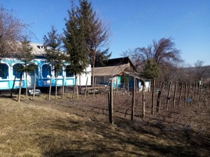 Vând casă cu teren  - imagine 4