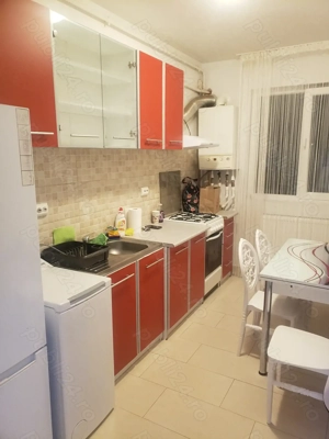 Inchiriez apartament 2 camere Decomandat