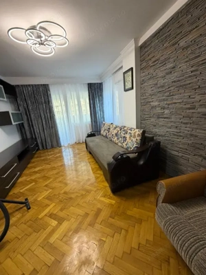 Apartament 3 camere Centru, etaj 3, renovat
