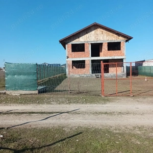  Casă la Roșu & Sat-Costi  