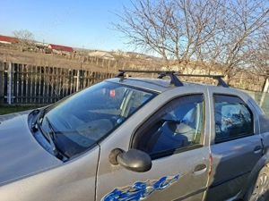 vând Logan 1.6 model full option înmatriculat poate fi reparat sau folosit pentru piese - imagine 6